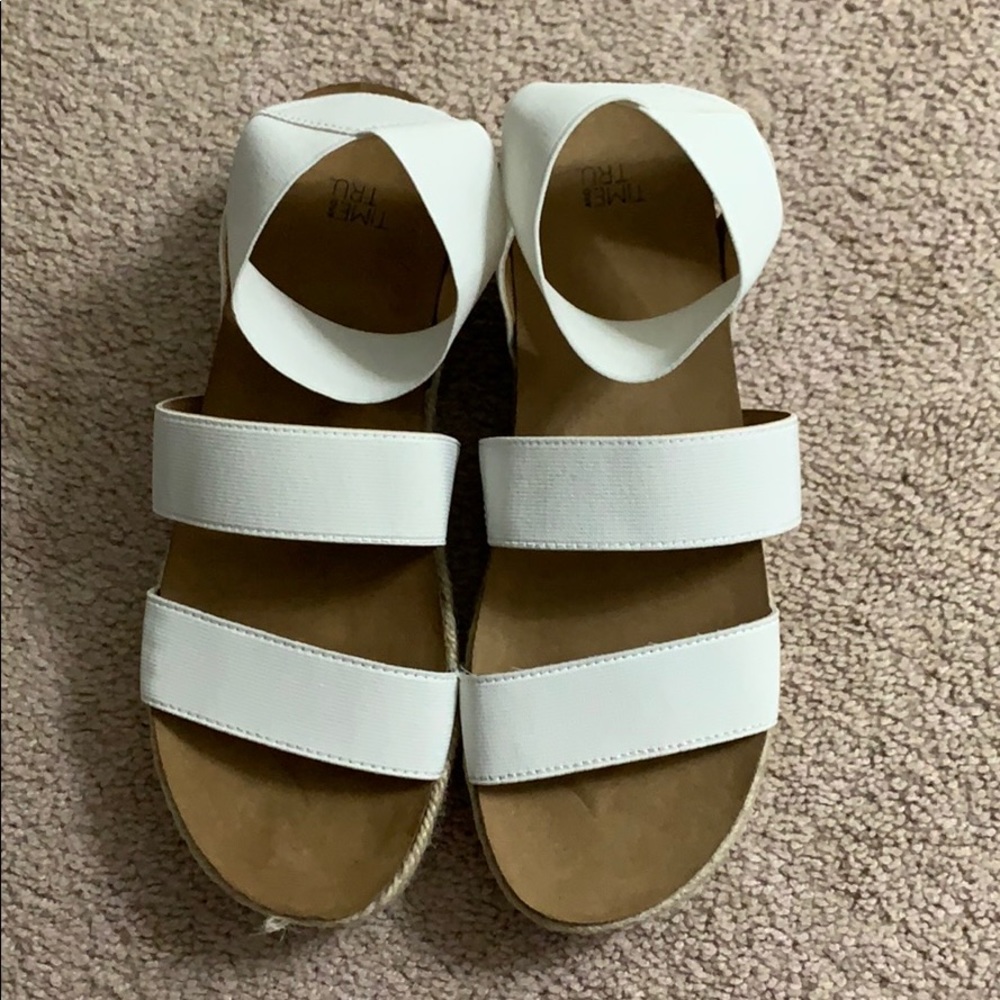 Platform sandals - Picture 2 of 3